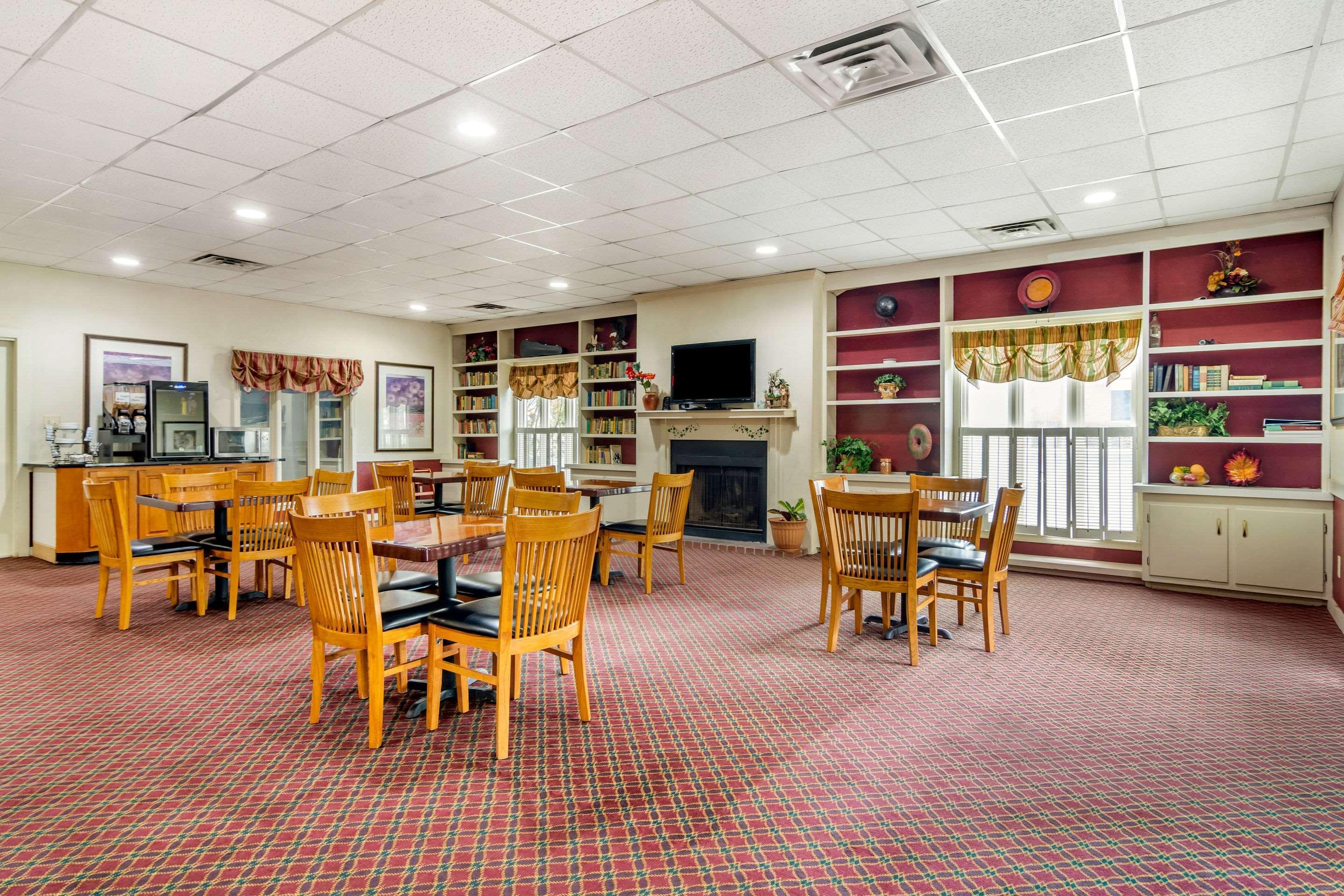 Econo Lodge - Perry National Fair Ground Area Kültér fotó