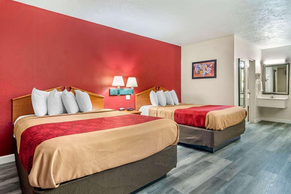 Econo Lodge - Perry National Fair Ground Area Szoba fotó