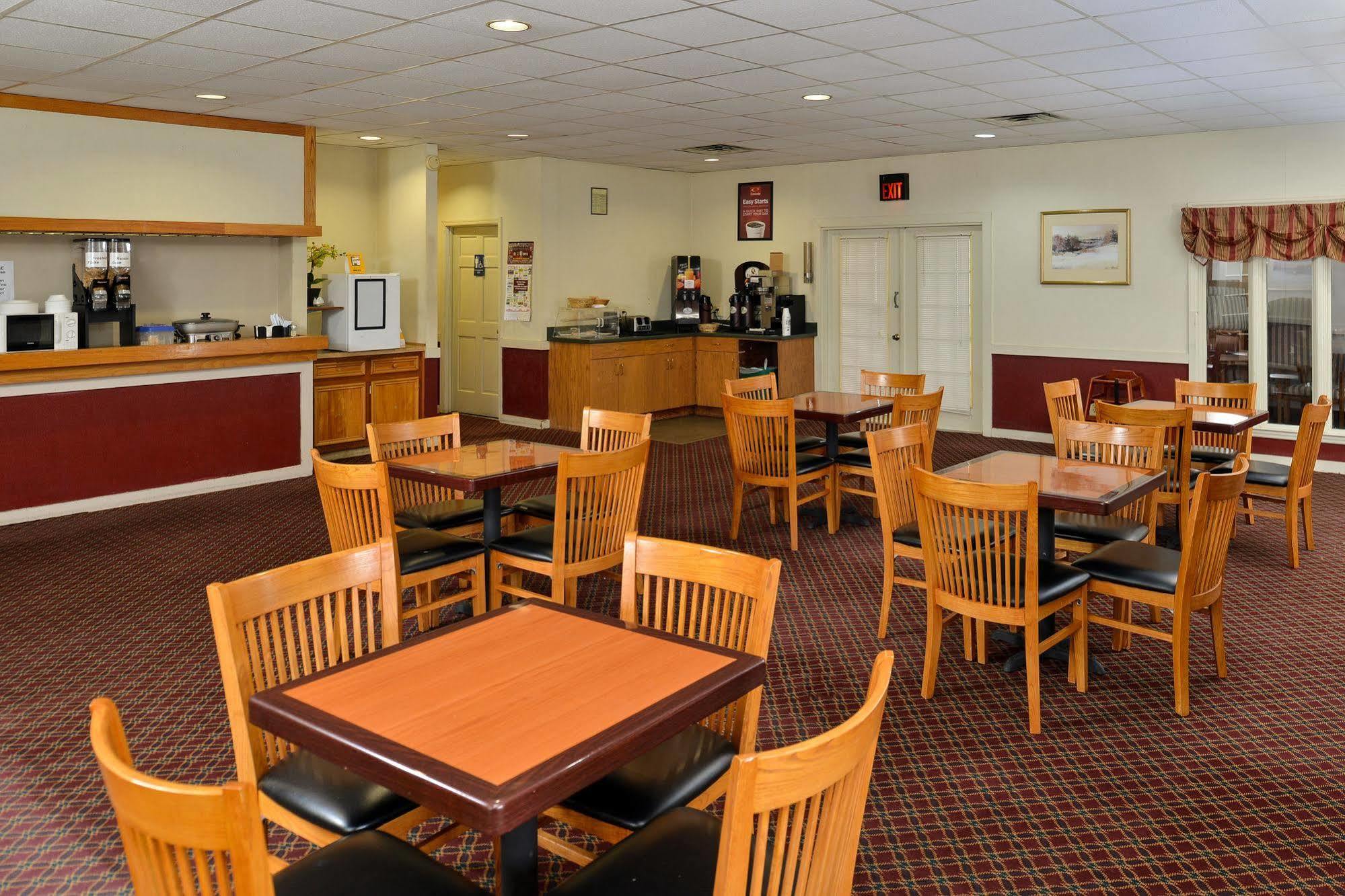 Econo Lodge - Perry National Fair Ground Area Kültér fotó